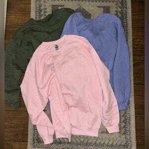 Gildan Crewneck Sweaters